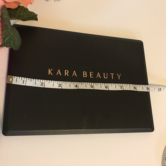 KARA BEAUTY 35 COLOR EYESHADOW PALETTE ES 14 - Picture 4 of 7